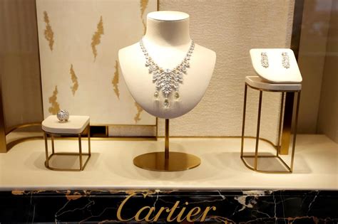 toussaint cartier necklace stolen
